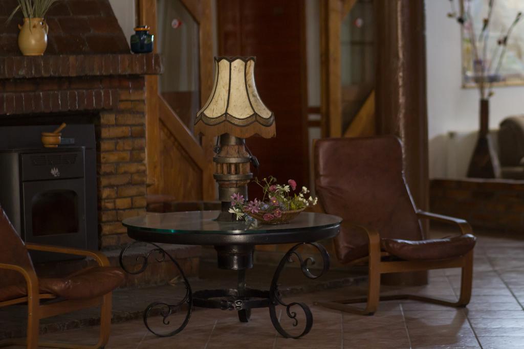 Albatros Hotel Calarasi  Bagian luar foto