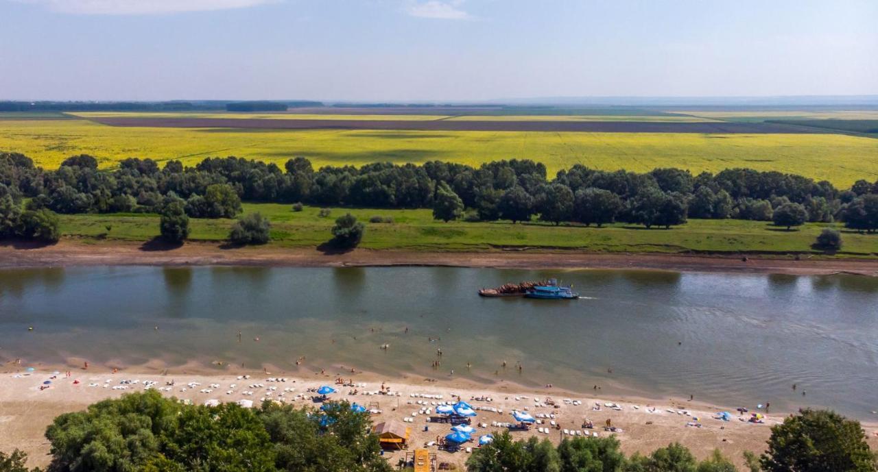 Albatros Hotel Calarasi  Bagian luar foto